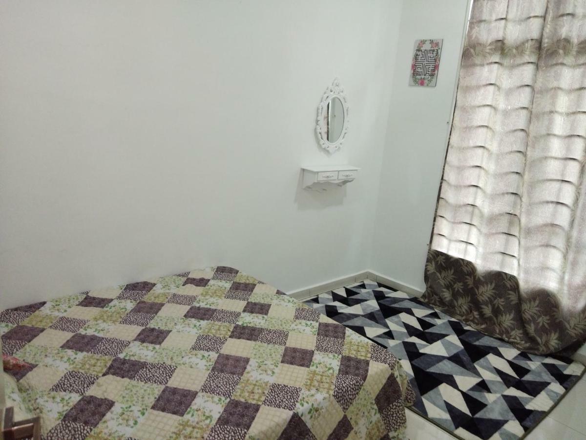 Z&M Homestay Jertih Kültér fotó